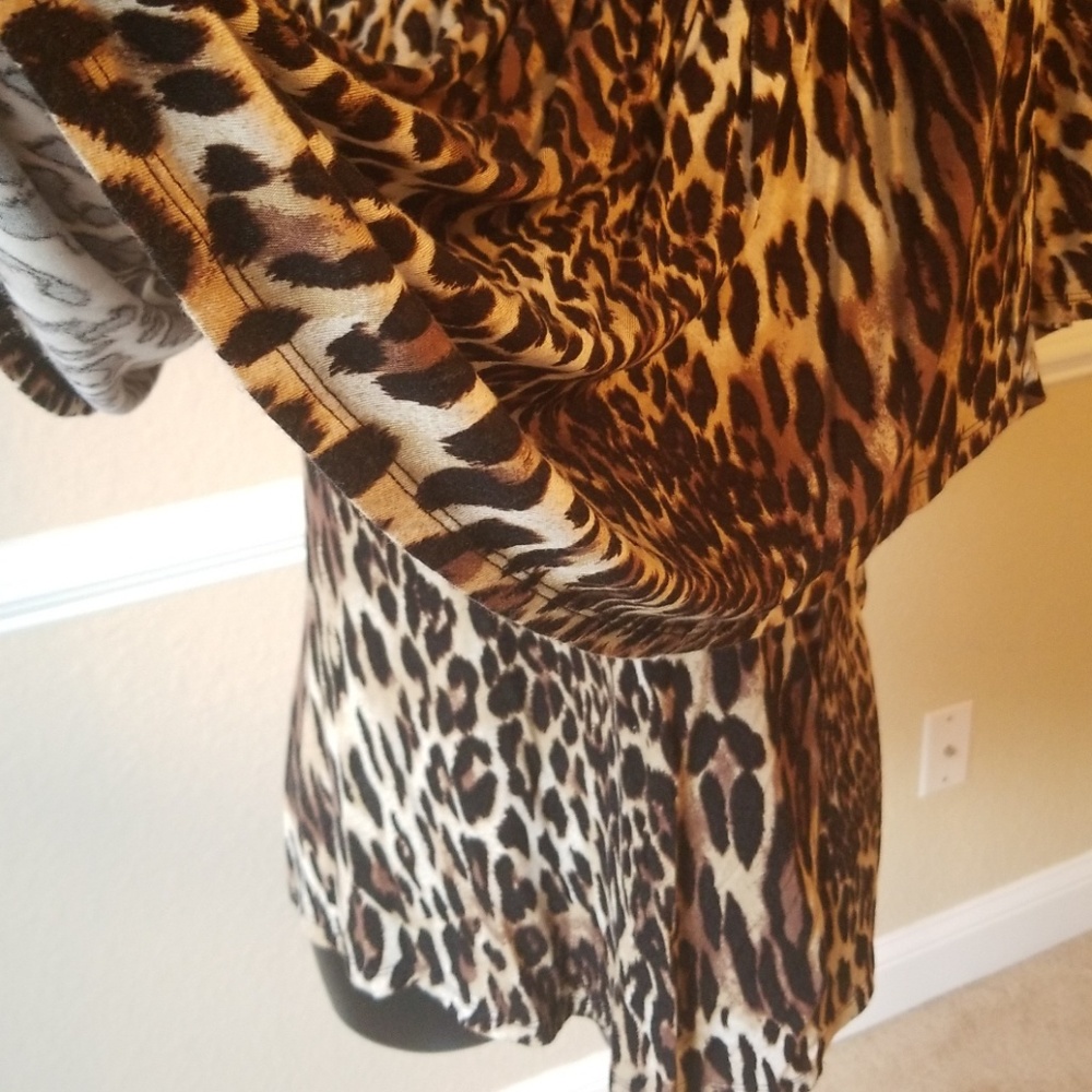 Top - Picture 2 of 4